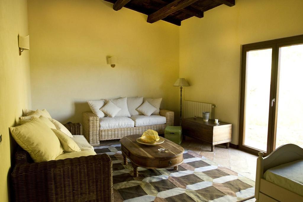 Agriturismo Borgo Serafino Mangone  Bagian luar foto