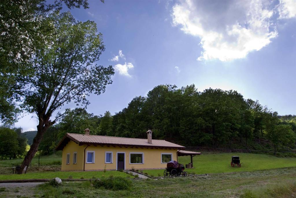 Agriturismo Borgo Serafino Mangone  Ruang foto