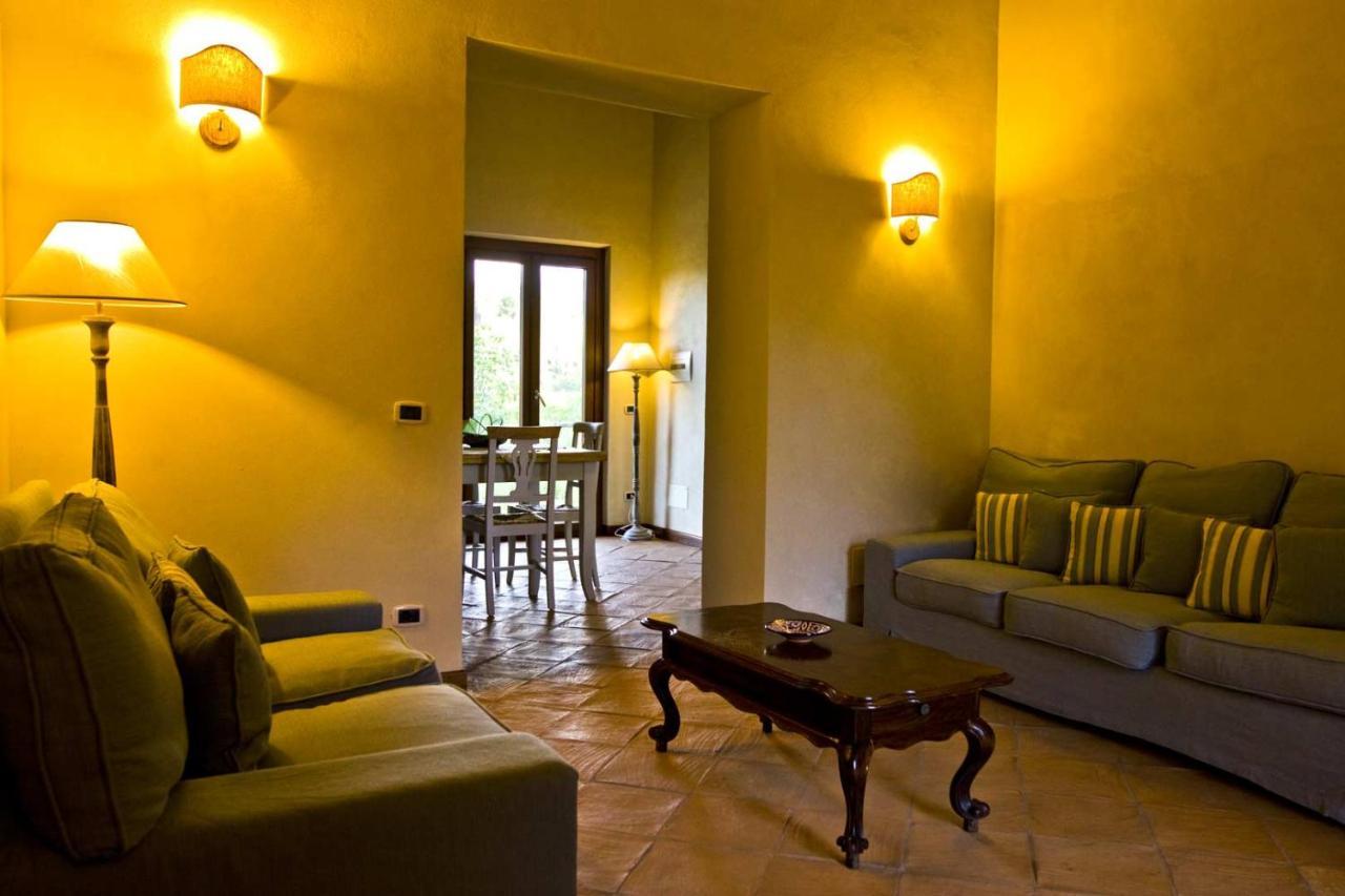 Agriturismo Borgo Serafino Mangone  Bagian luar foto